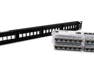 HERRAJE CAT6A DE 24 PUERTOS AMP
